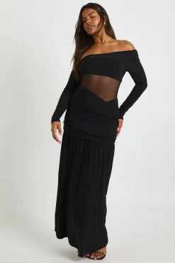 Robe maxi asymétrique en résille à découpes