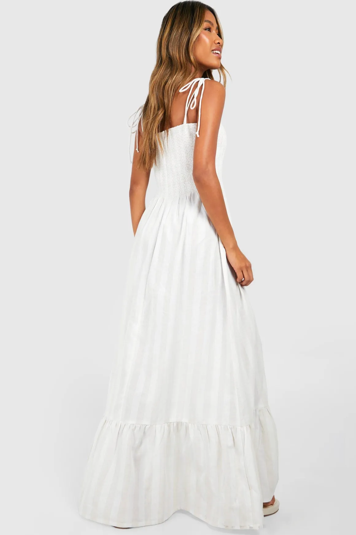 Robe maxi bandeau rayée à effet lin et froncé