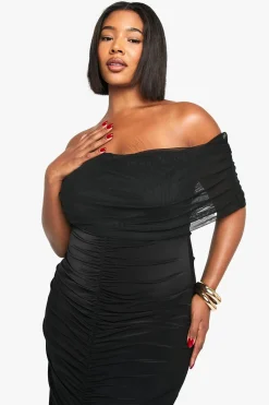boohoo ROBE MAXI BARDOT À FRONCÉS EN MESH PLUS<Femme Robes Moulantes|Robes