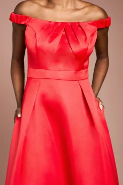 Robe Maxi Bardot Évasée à Ourlet Asymétrique