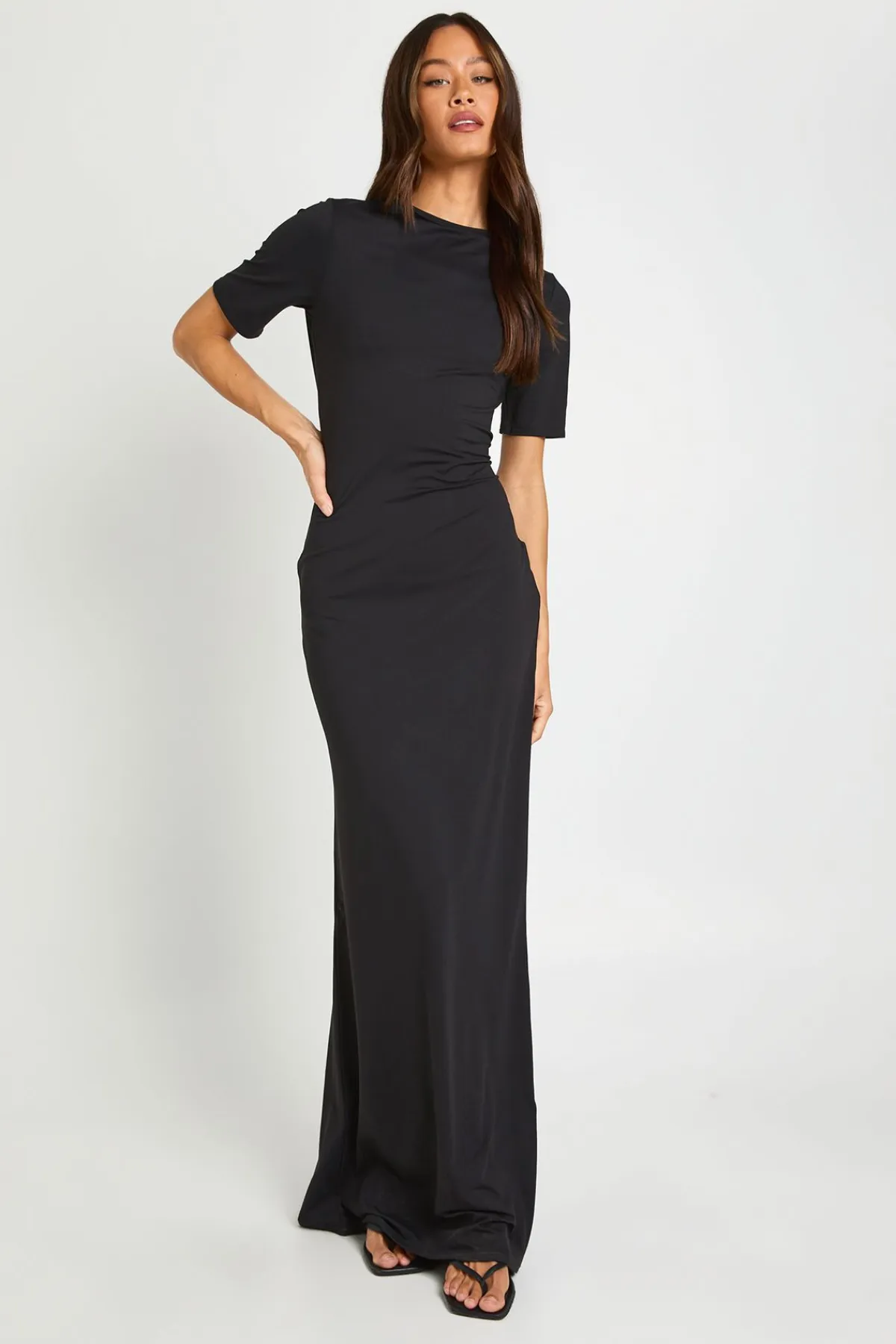 boohoo Robe Maxi Basique À Manches Courtes Pour Grande Taille<Femme Basiques|Robes