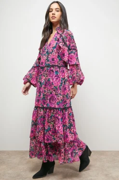 Robe Maxi Bohème Imprimée à Détail Cape et Finitions Dentelle