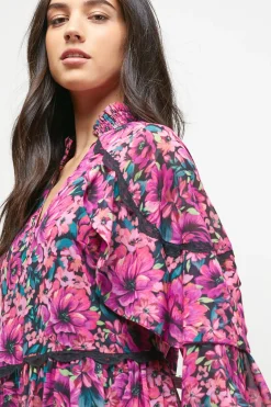 Robe Maxi Bohème Imprimée à Détail Cape et Finitions Dentelle