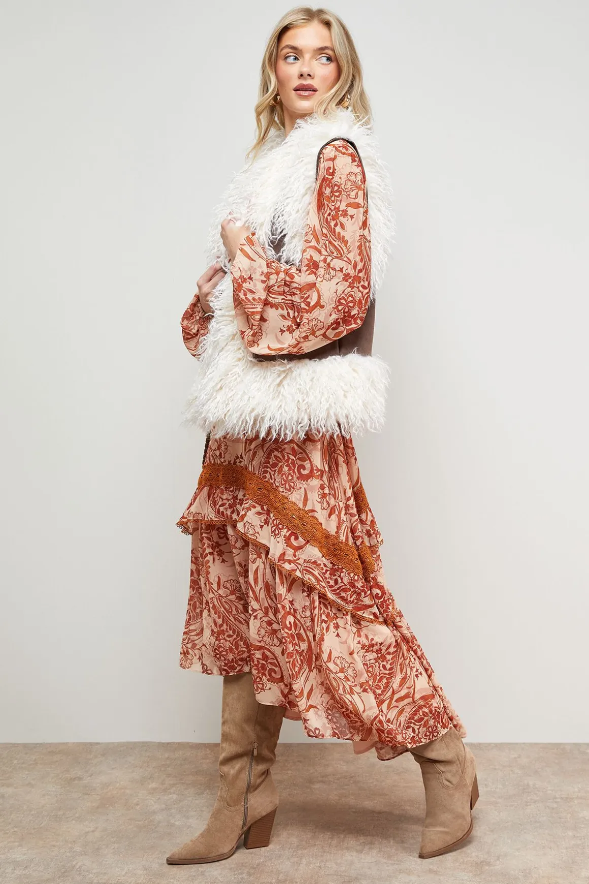 Robe Maxi Boho Imprimée avec Détails en Dentelle Volumineuse