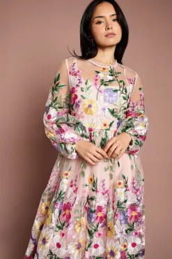 Robe Maxi Brodée à Manches Longues Petite