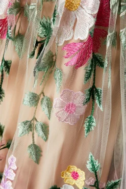 Robe Maxi Brodée à Manches Longues Coast Muse