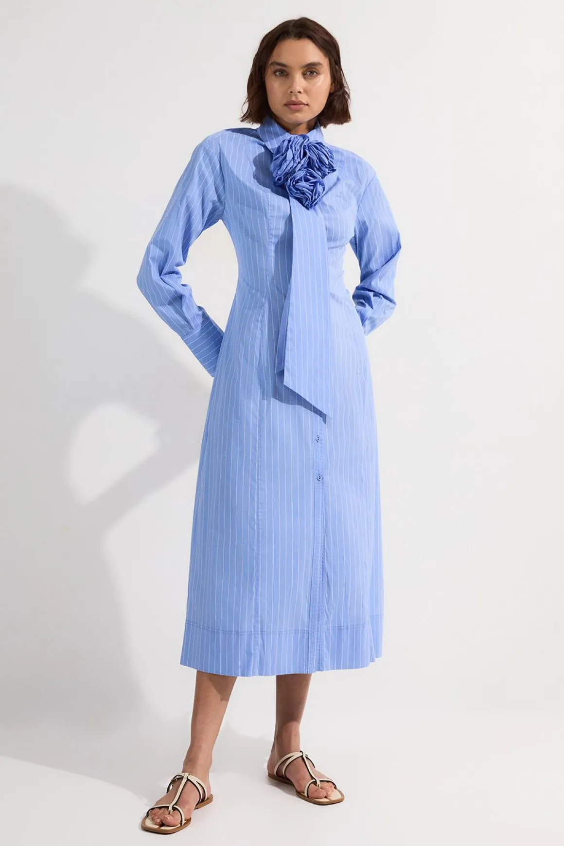 Robe maxi chemise tissée en coton à rosettes et rayures