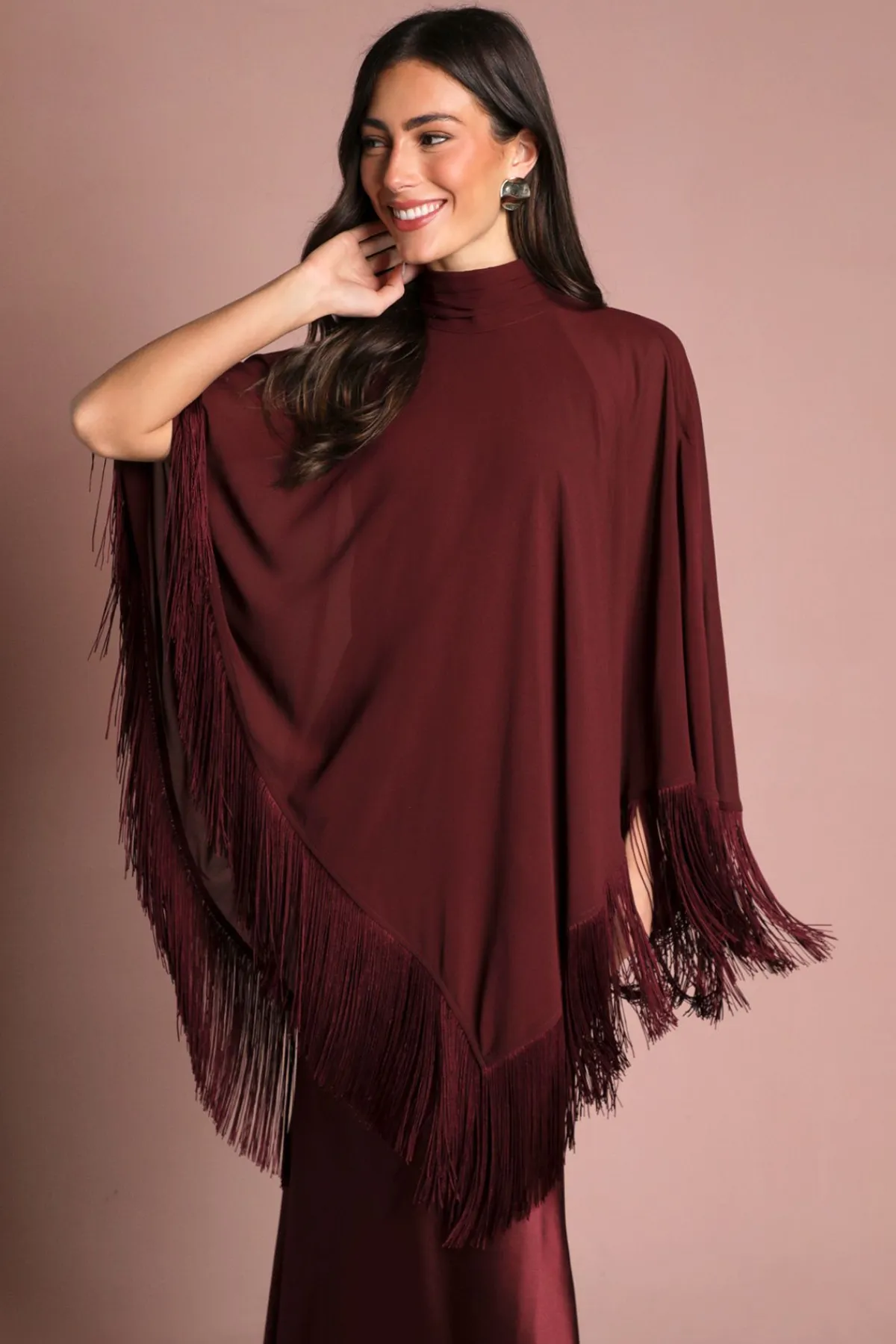 Coast Robe Maxi Muse À Col Montant Avec Cape À Détails De Franges En Crêpe<Femme Robes|Robes Noires Nouées