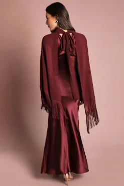 Coast Robe Maxi Muse À Col Montant Avec Cape À Détails De Franges En Crêpe<Femme Robes|Robes Noires Nouées