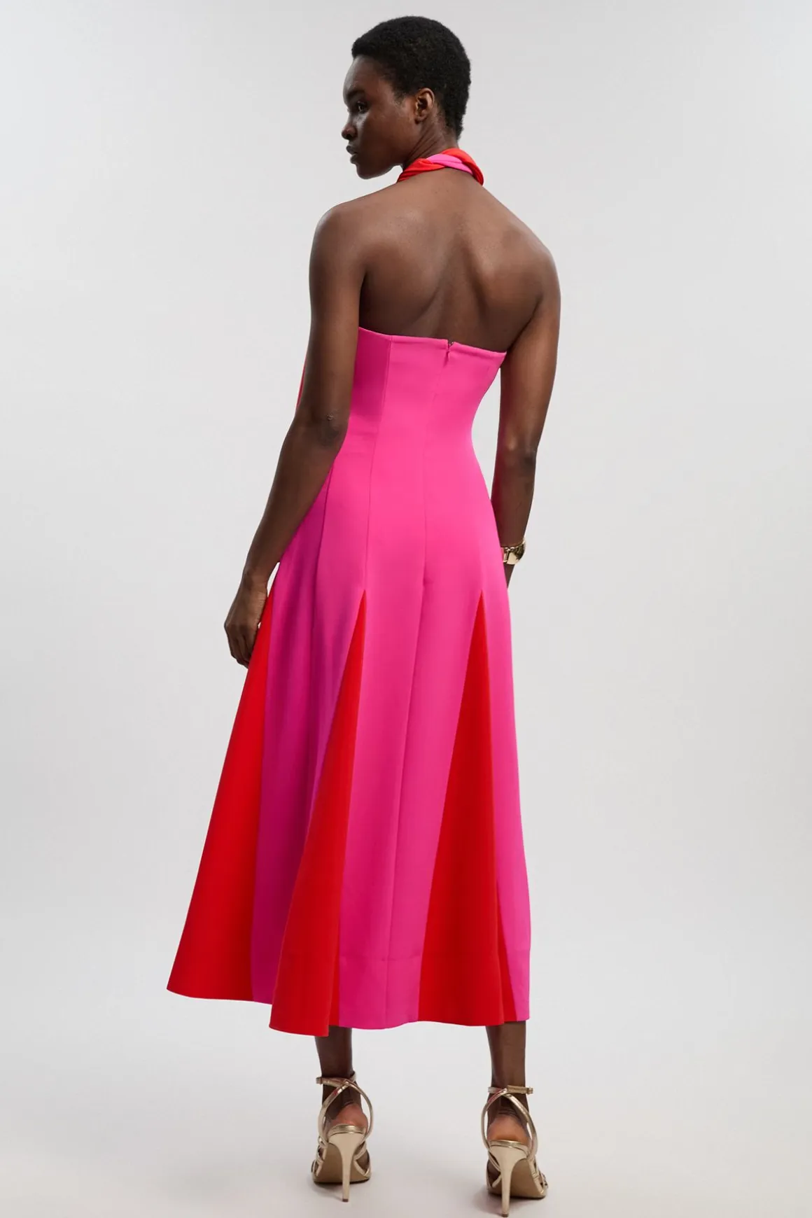 Robe Maxi Col Halter À Détails Color Block Tailleur Souple Petite
