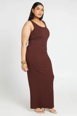 boohoo Robe Maxi Côtelée Grande Taille À Encolure Dégagée<Femme Robes Moulantes|Robes