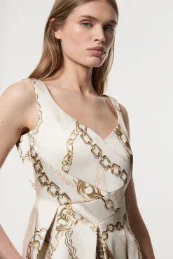 KarenMillen Robe maxi de bal structurée en satin de viscose à imprimé chaîne et coupe ajustée<Femme Tailleurs|Satin Et Dentelle