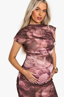 Robe maxi de maternité abstraite en mesh froncé