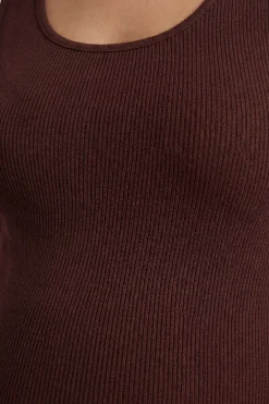 Robe Maxi De Maternité Côtelée À Encolure Dégagée