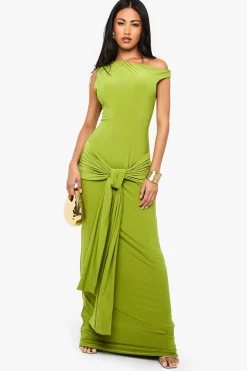 Robe maxi à double couche avec détails drapés asymétriques