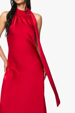 boohoo Robe maxi drapée en satin<Femme Satin Et Dentelle|Robes