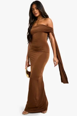 Robe maxi drapée à épaules dénudées avec détail torsadé