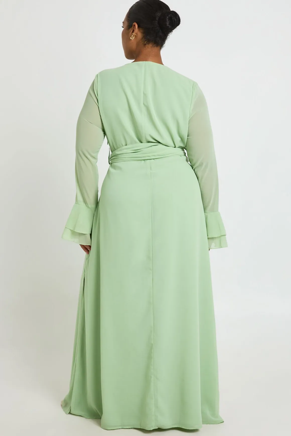 Robe Maxi À Détail Boutons Et Manches À Volants Étagés
