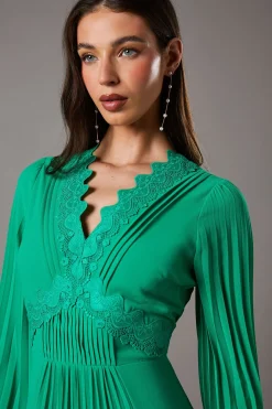 Robe Maxi à Détails Plissés et Finitions Dentelle
