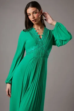 Robe Maxi à Détails Plissés et Finitions Dentelle