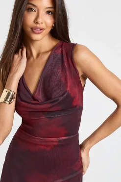 Robe maxi à encolure drapée en maille florale tonale