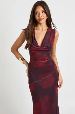 Robe maxi à encolure drapée en maille florale tonale