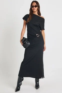 Robe maxi à encolure drapée ornée d'une bordure dorée