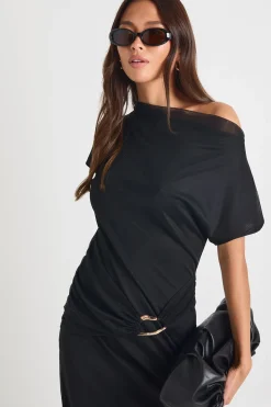 Robe maxi à encolure drapée ornée d'une bordure dorée