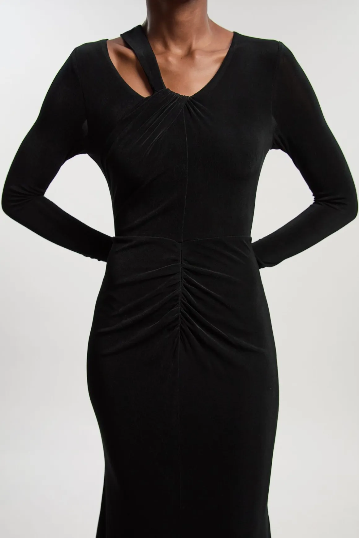 Robe Maxi En Crêpe Fluide Petite Avec Détail Torsadé