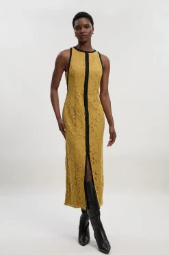 Robe maxi en dentelle avec passepoil noir pour petites tailles