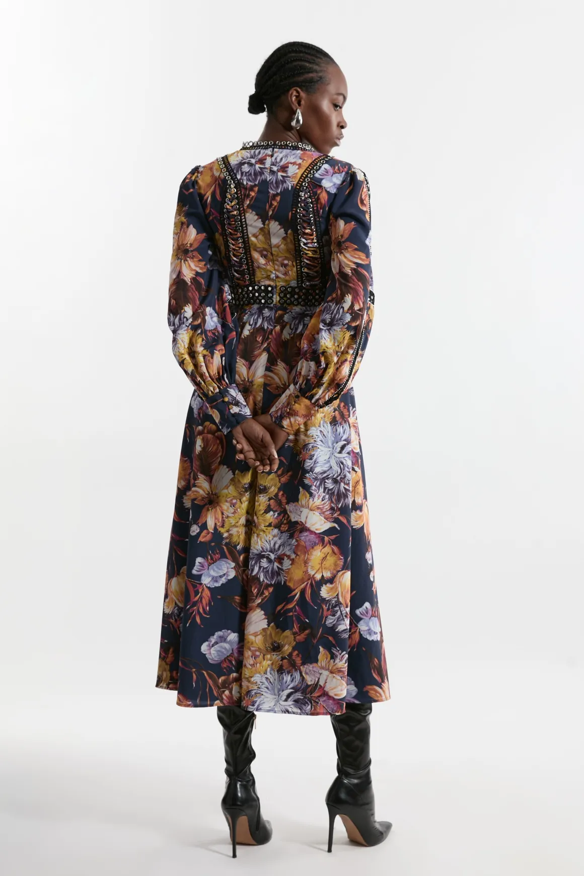 Robe maxi en dentelle ornée de fleurs