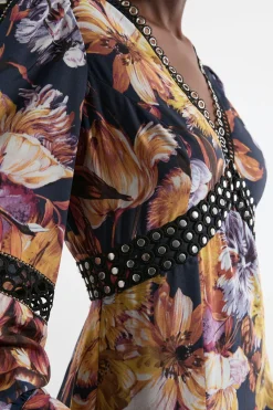 Robe maxi en dentelle ornée de fleurs