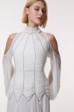 Robe maxi en georgette tissée avec finition ruched, embellie et col montant élevé