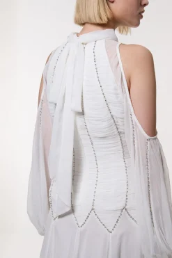 Robe maxi en georgette tissée avec finition ruched, embellie et col montant élevé