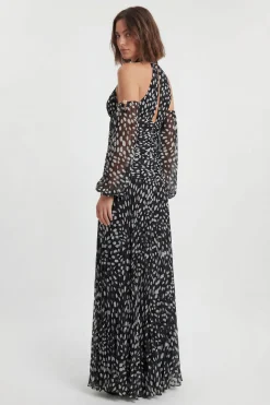 Robe Maxi En Georgette Tissée Froissée À Pois Avec Épaules Dénudées
