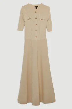 Robe maxi en maille côtelée avec garniture militaire