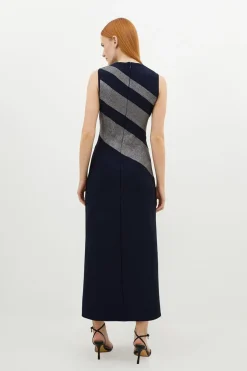 Robe maxi en maille sans manches avec détails en dentelle et bande sculptante