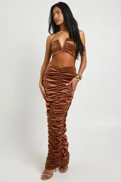 Robe maxi en mesh de velours à décolleté plongeant et ruché