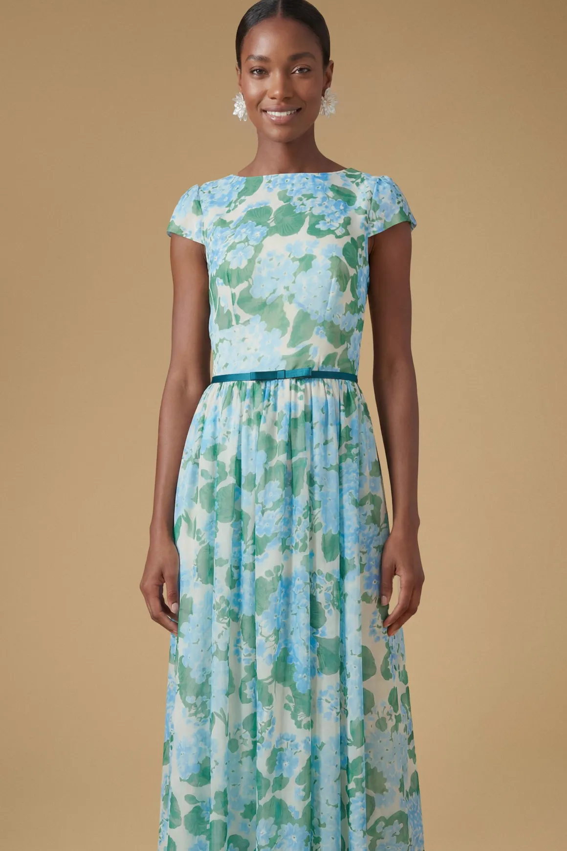 Robe Maxi En Mesh À Imprimé Hortensia Avec Manches Courtes