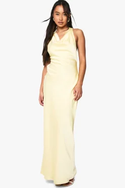 boohoo Robe Maxi en Satin avec Dos Drapé<Femme Robes Demoiselles D'Honneur|Satin Et Dentelle