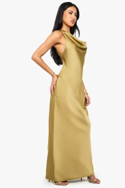 boohoo Robe maxi en satin à dos drapé<Femme Robes Demoiselles D'Honneur|Satin Et Dentelle