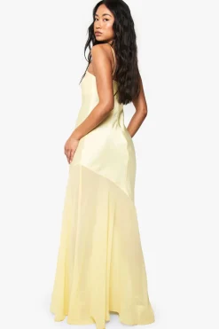 Robe maxi en satin et chiffon mélangés