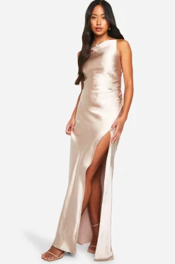 Robe maxi en satin pour demoiselles d'honneur à encolure échancrée