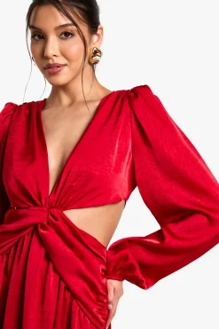 boohoo Robe maxi en satin texturé à découpes plongeantes<Femme Satin Et Dentelle|Robes À Manches Longues