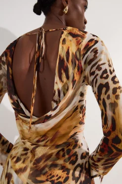 Robe maxi en viscose georgette transparente à motif animal esquissé et dos drapé