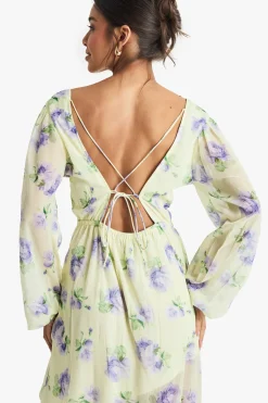 boohoo Robe maxi florale en dobby avec détails à volants<Femme Robes Patineuses|Robes À Manches Longues