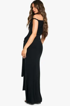 boohoo Robe Maxi Fluide À Détail Torsadé<Femme Robes Moulantes|Robes