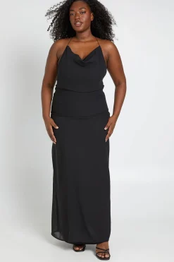 Robe Maxi Grande Taille Col Bénitier Dos Nu Avec Détail De Perles