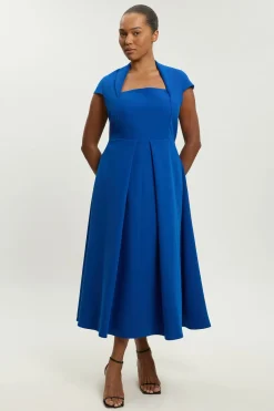 KarenMillen Robe Maxi Grande Taille À Encolure Carrée Ajustée Et Jupe Ample<Femme Toutes Les Robes|Robes Longues