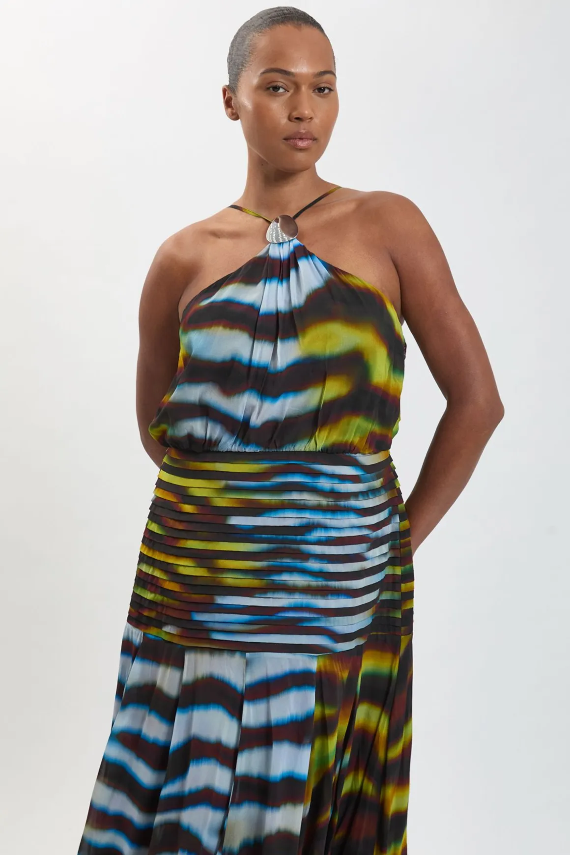 Robe Maxi Grande Taille En Georgette De Viscose À Ourlet Tombant Imprimé Animal Col Licou Tissé